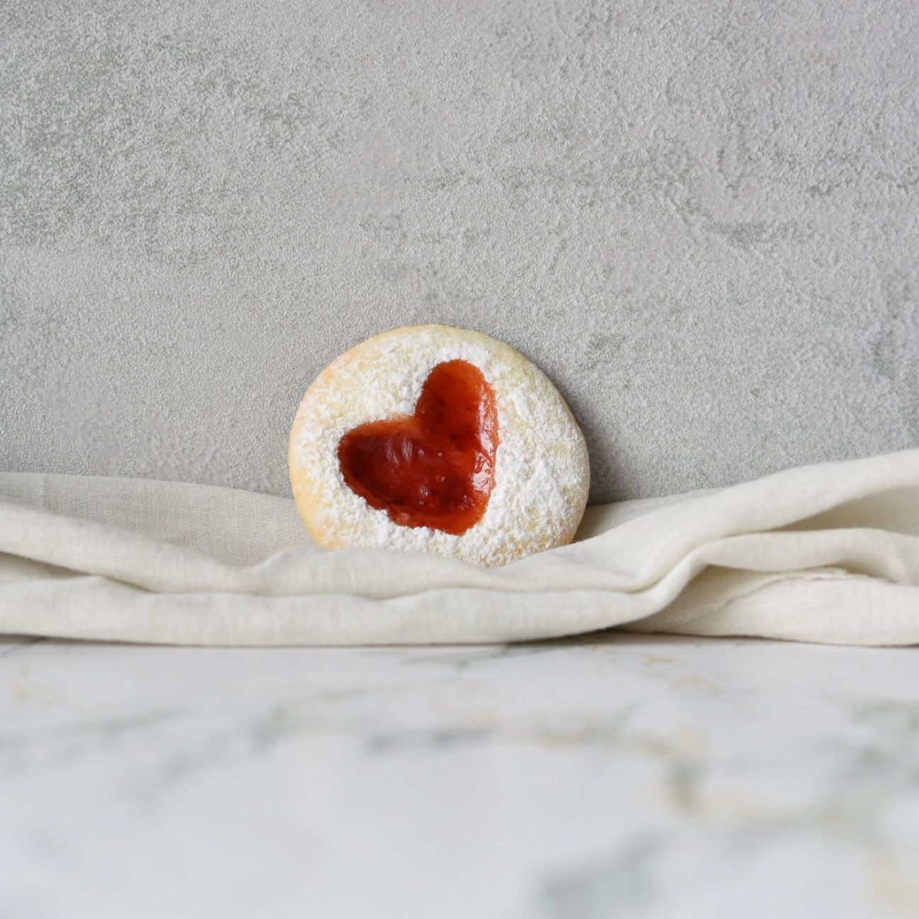 FROLLINI CON CUORE DI MARMELLATA