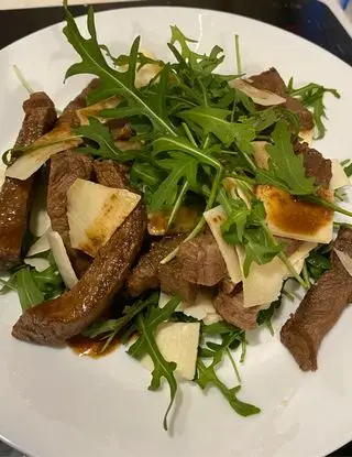 Ricetta Tagliata di manzo rucola e grana di fabio739