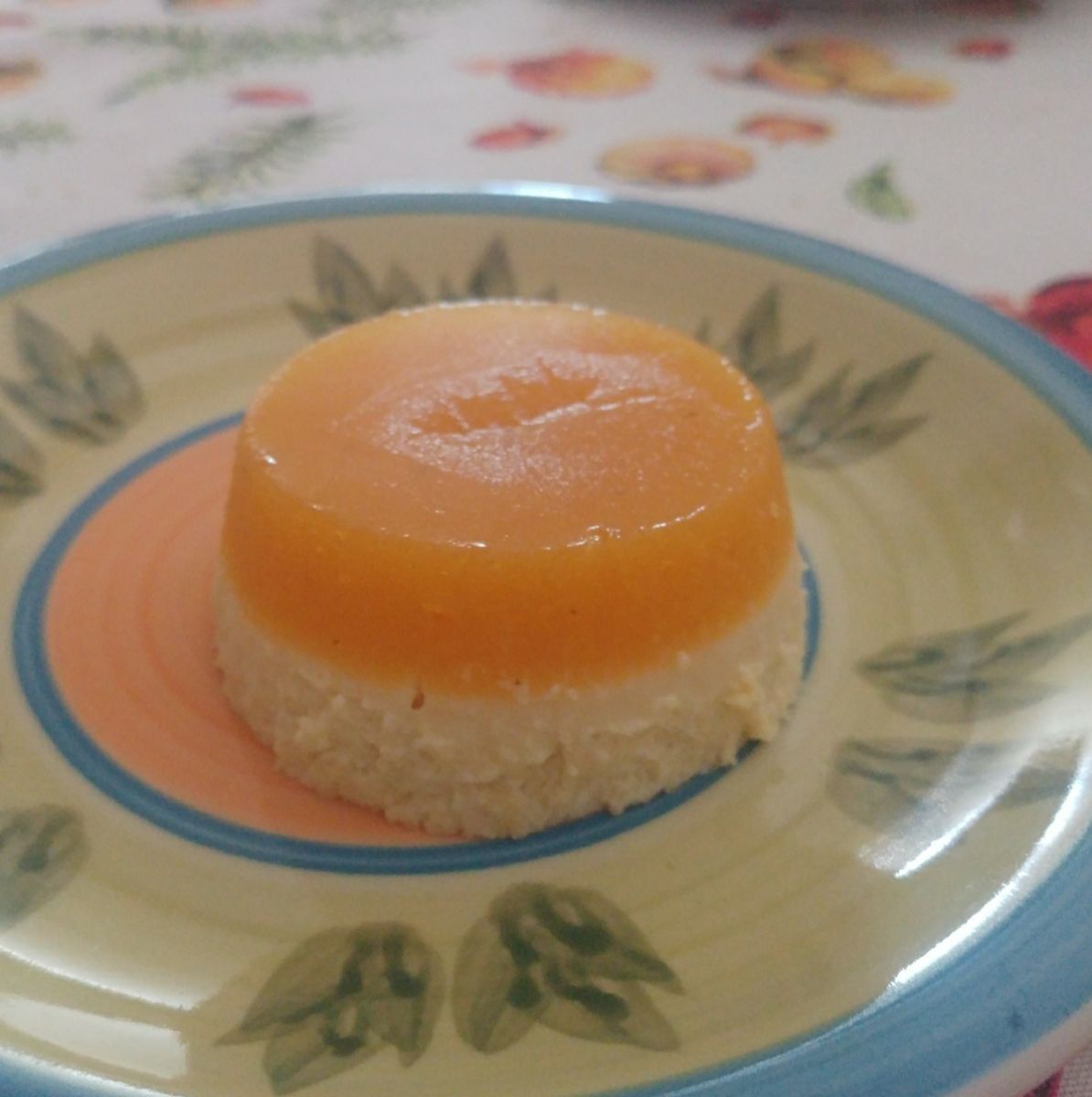Mini bavarese alla camomilla con gelee di pesche