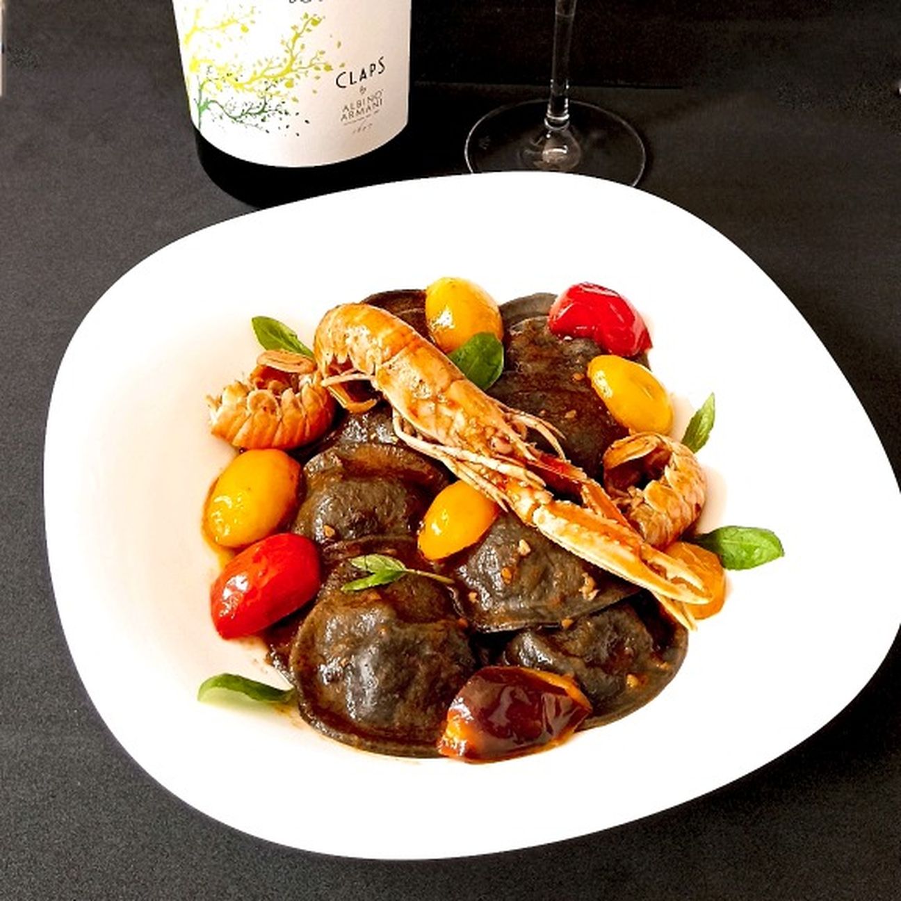 Medaglioni pomodorini e scampi
