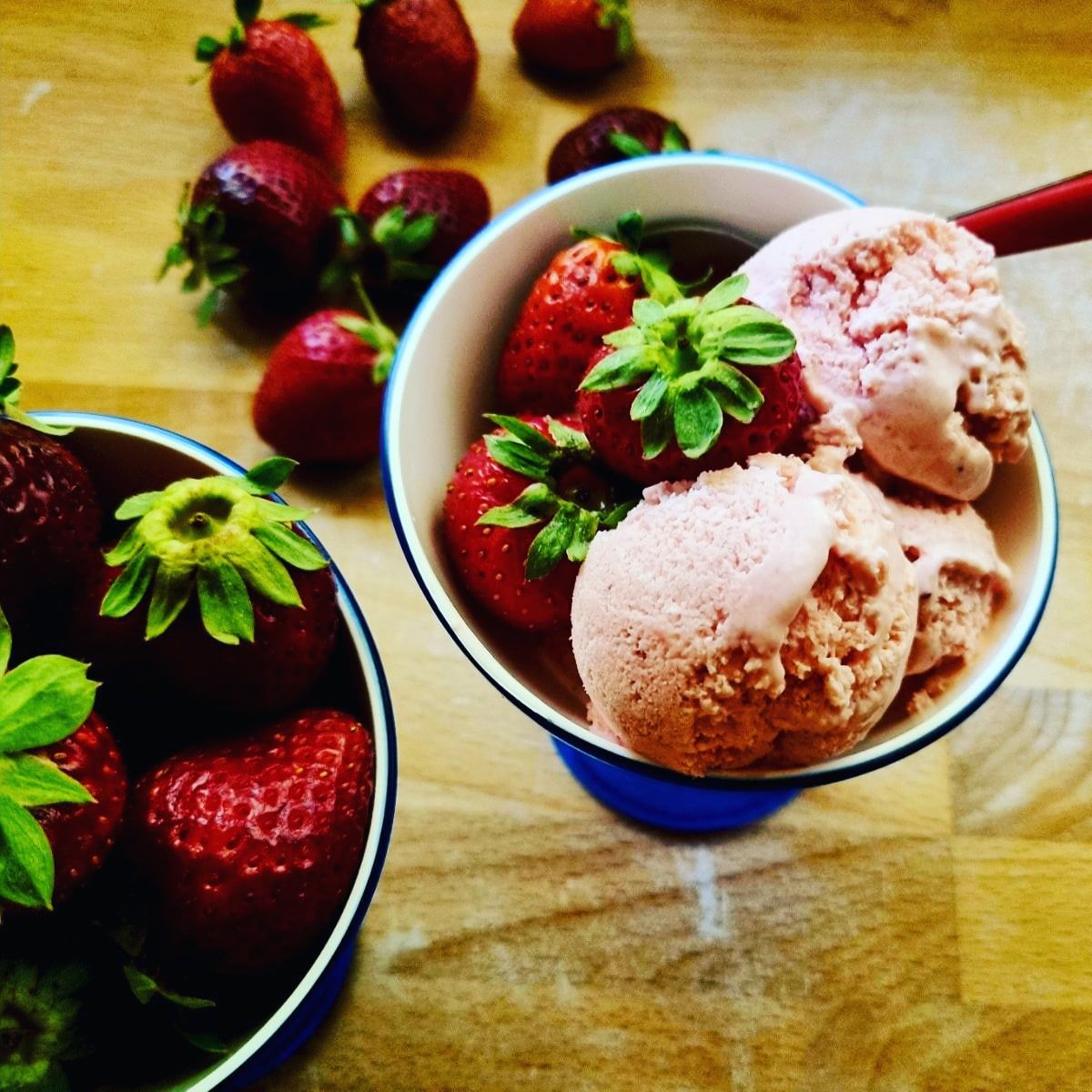 GELATO ALLE FRAGOLE SENZA GELATIERA