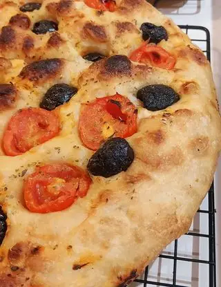 Ricetta Focaccia olive e pomodorini di roberta_nuc