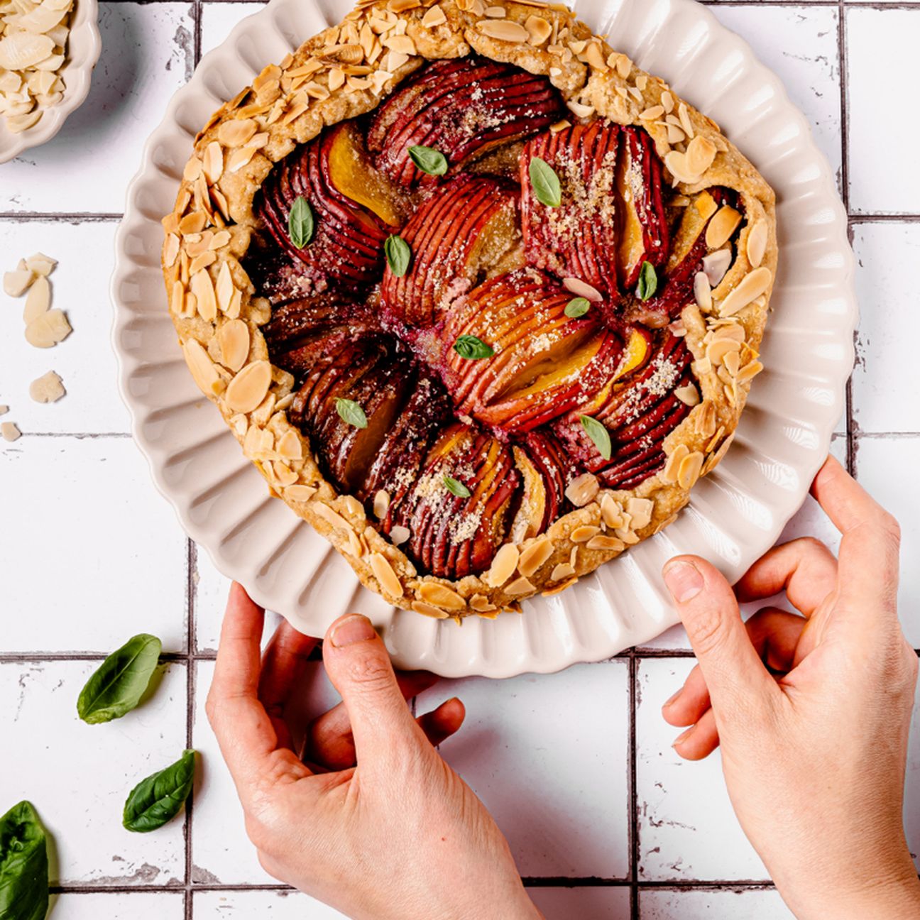 Galette alle pesche e mandorle