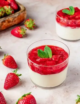 Ricetta Panna cotta vegana allo yogurt e fragole di ninahealthystories