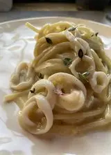 Ricetta Spaghettoni con crema di patate e totani