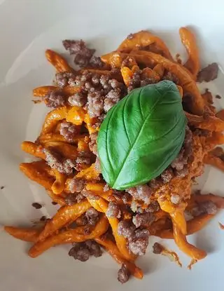 Ricetta Maccheroni al ferro con crema di peperoni e salsiccia sbriciolata di Soul_Kitchen