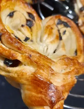 Ricetta CUORE DI BRIOCHE ALLE GOCCE DI CIOCCIOLATO FONDENTE di barbara_calo