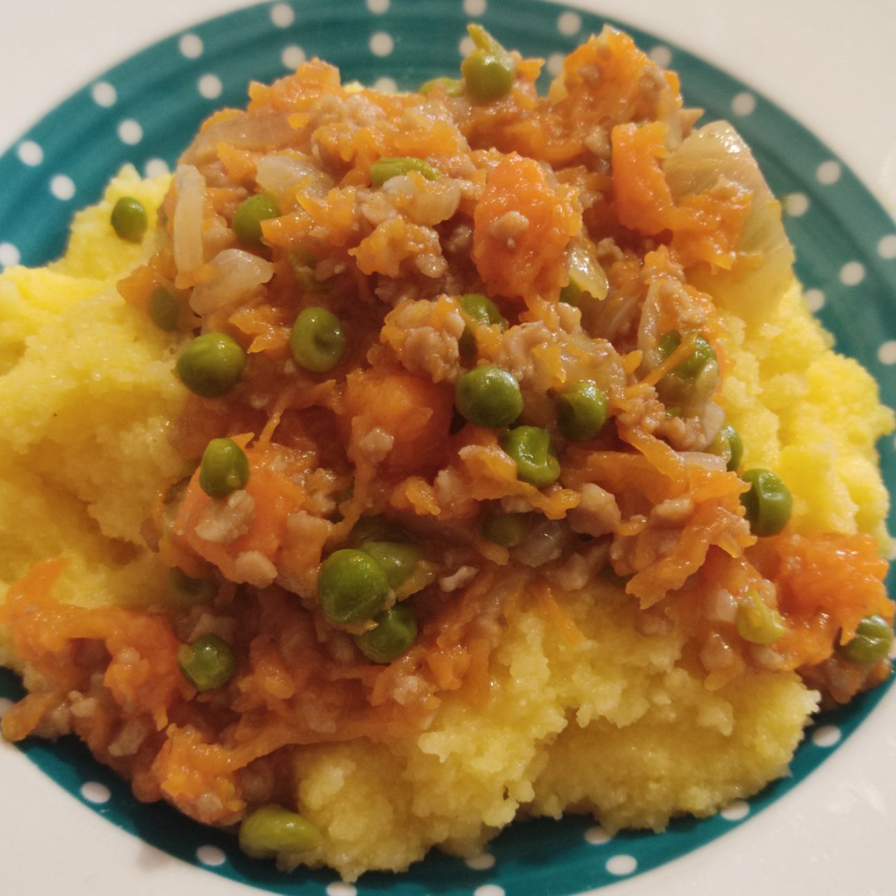 polenta con ragù bianco di soia e verdure