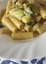 Ricetta Pasta con zucchine e uovo.