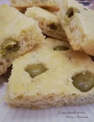 Ricetta Focaccia con olive verdi di lamiapiccolacucinamorefantasia