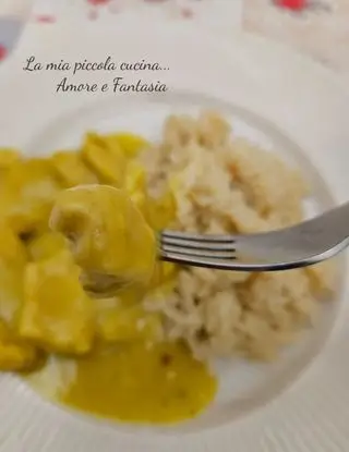 Ricetta Straccetti di pollo al curry, con riso di lamiapiccolacucinamorefantasia