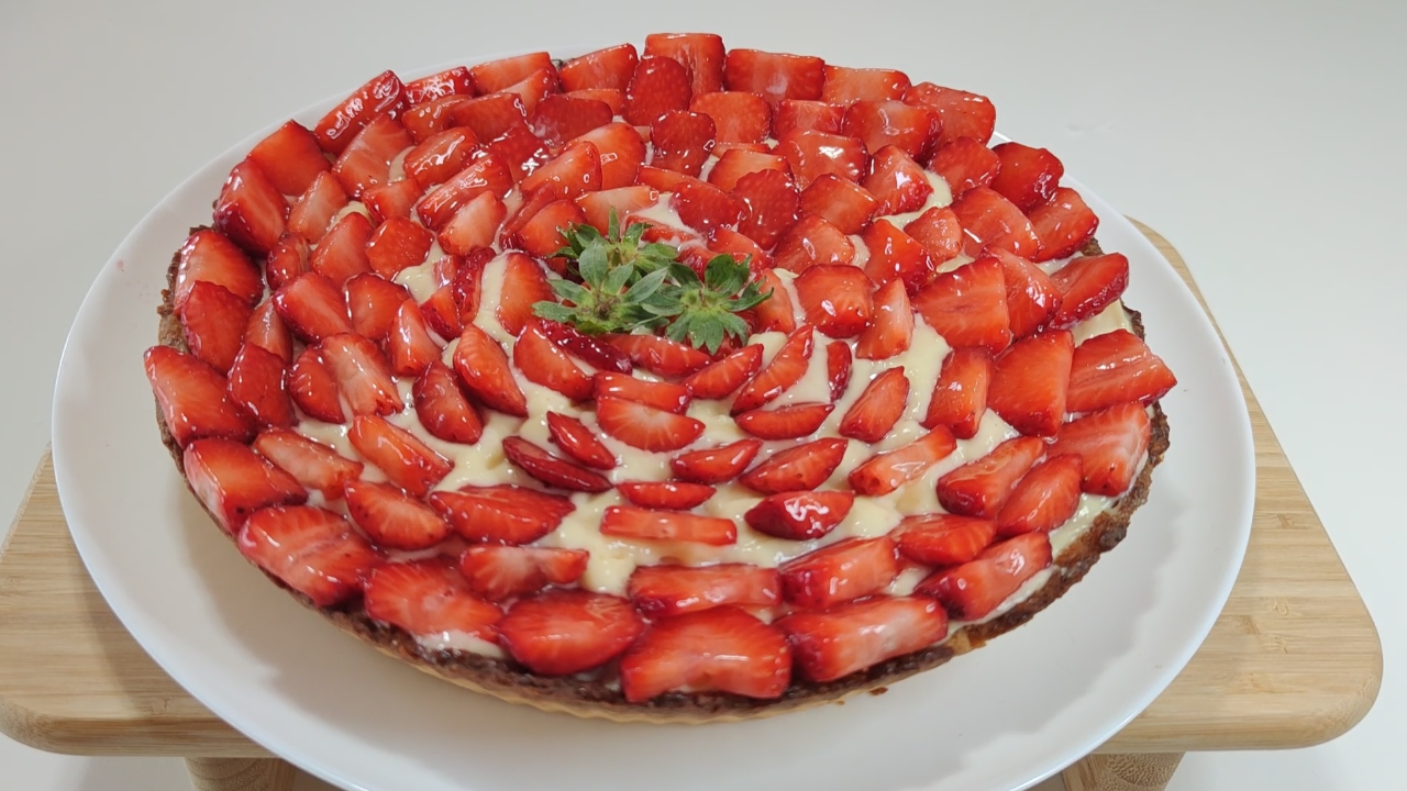 Crostata di fragole con crema pasticcera