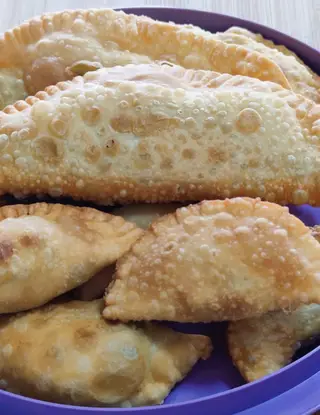 Ricetta Panzerotti fritti, veloci e senza lievito di Ricette_in_un_click