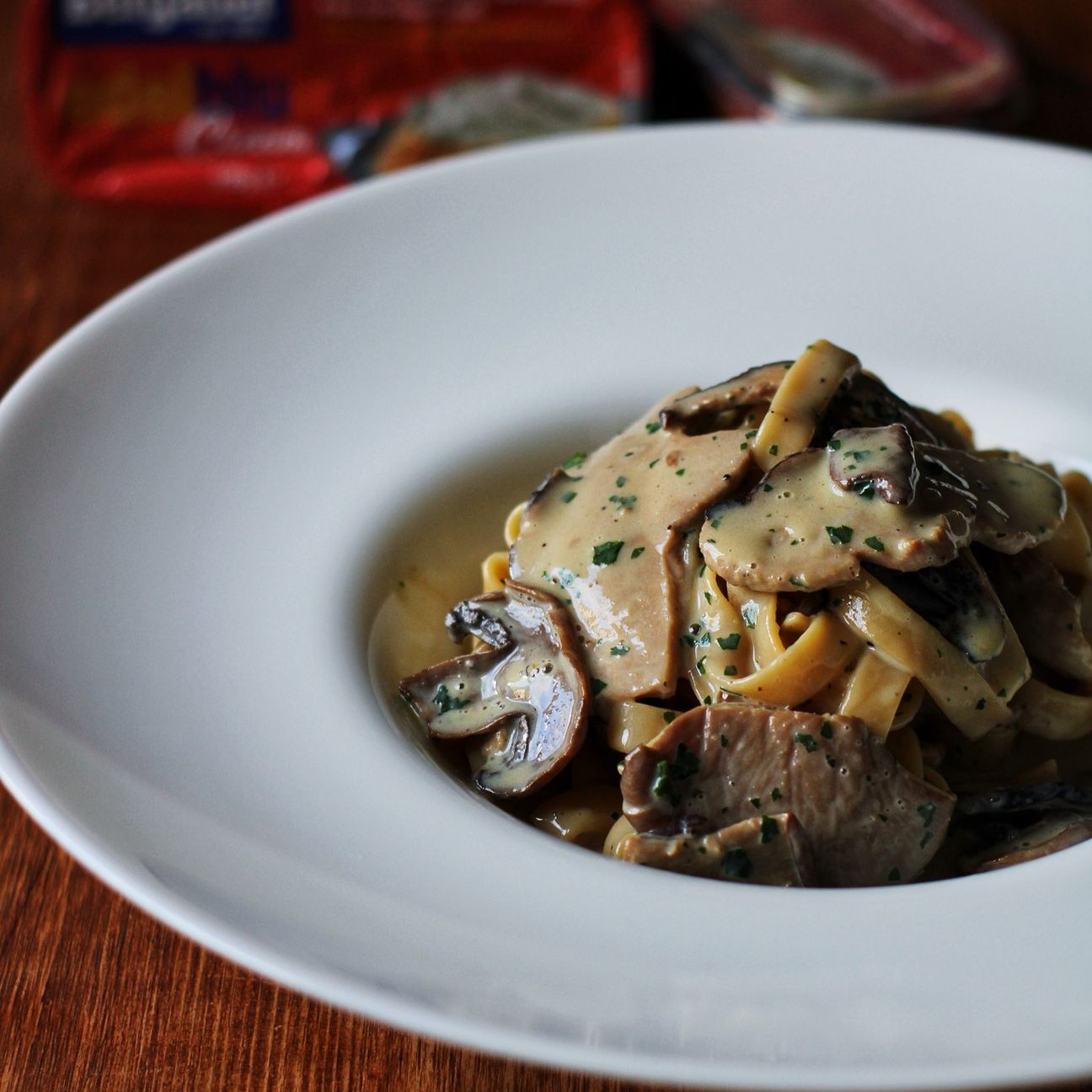 Tagliatelle cremose ai funghi secchi