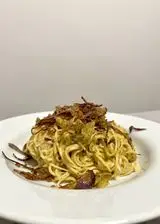 Ricetta Tagliolini con crema di zucchine gialle e cipolle fritte