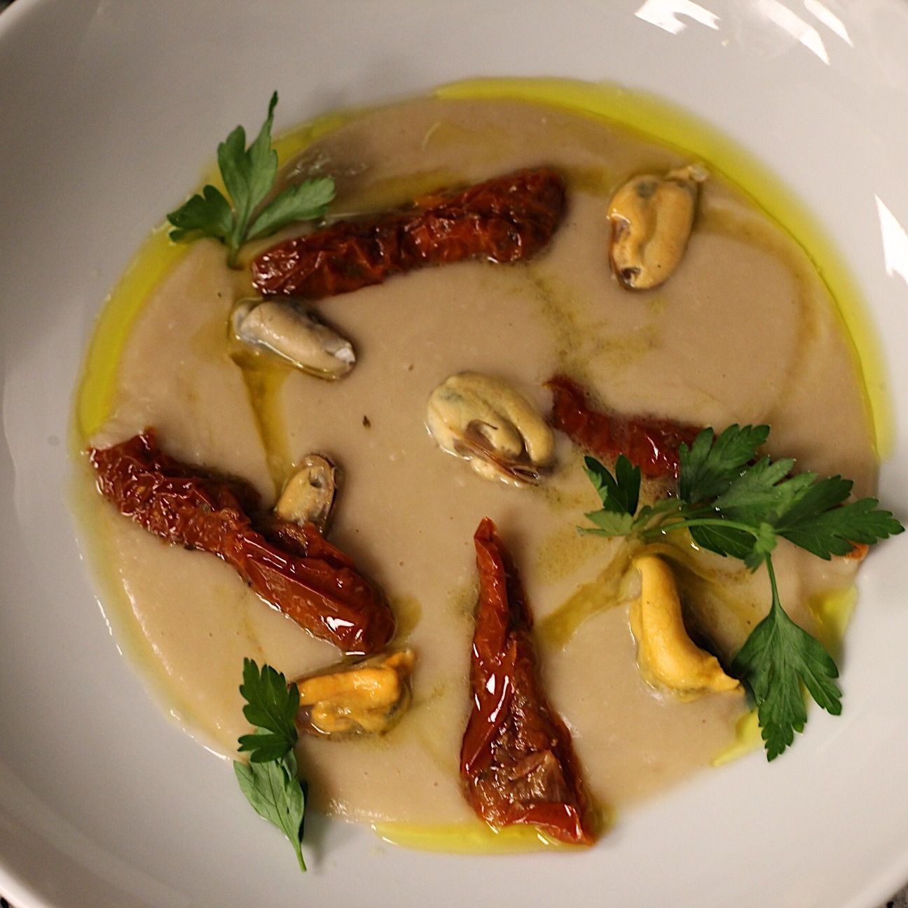 Cozze, fagioli e pomodori secchi