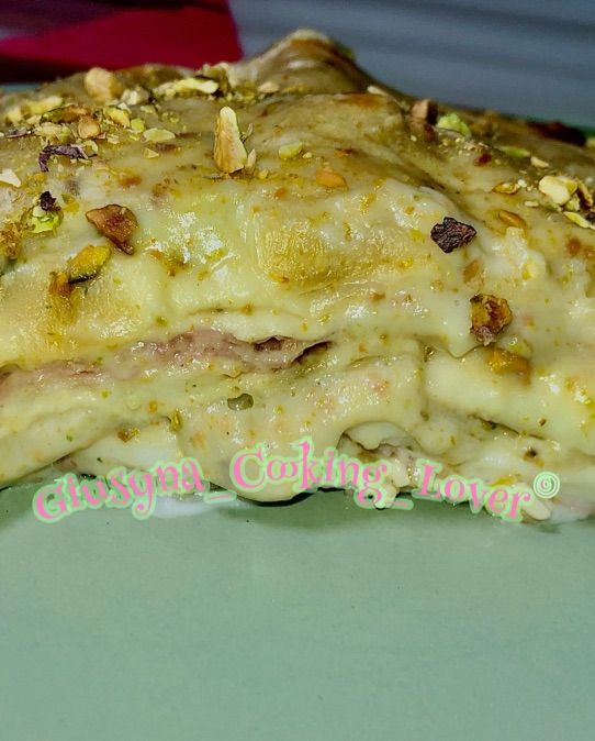 Lasagna con pesto di pistacchio ᕼoຕᥱຕᥲᑯᥱ, mortadella e provola