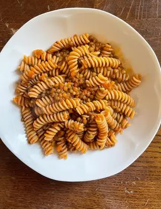 Ricetta Fusilli integrali con ragù di lenticchie di piottolina