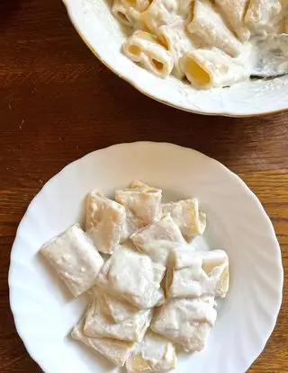 Ricetta Pasta con crema di ricotta e noci di piottolina
