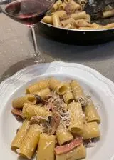 Ricetta Rigatoni con funghi e speck
