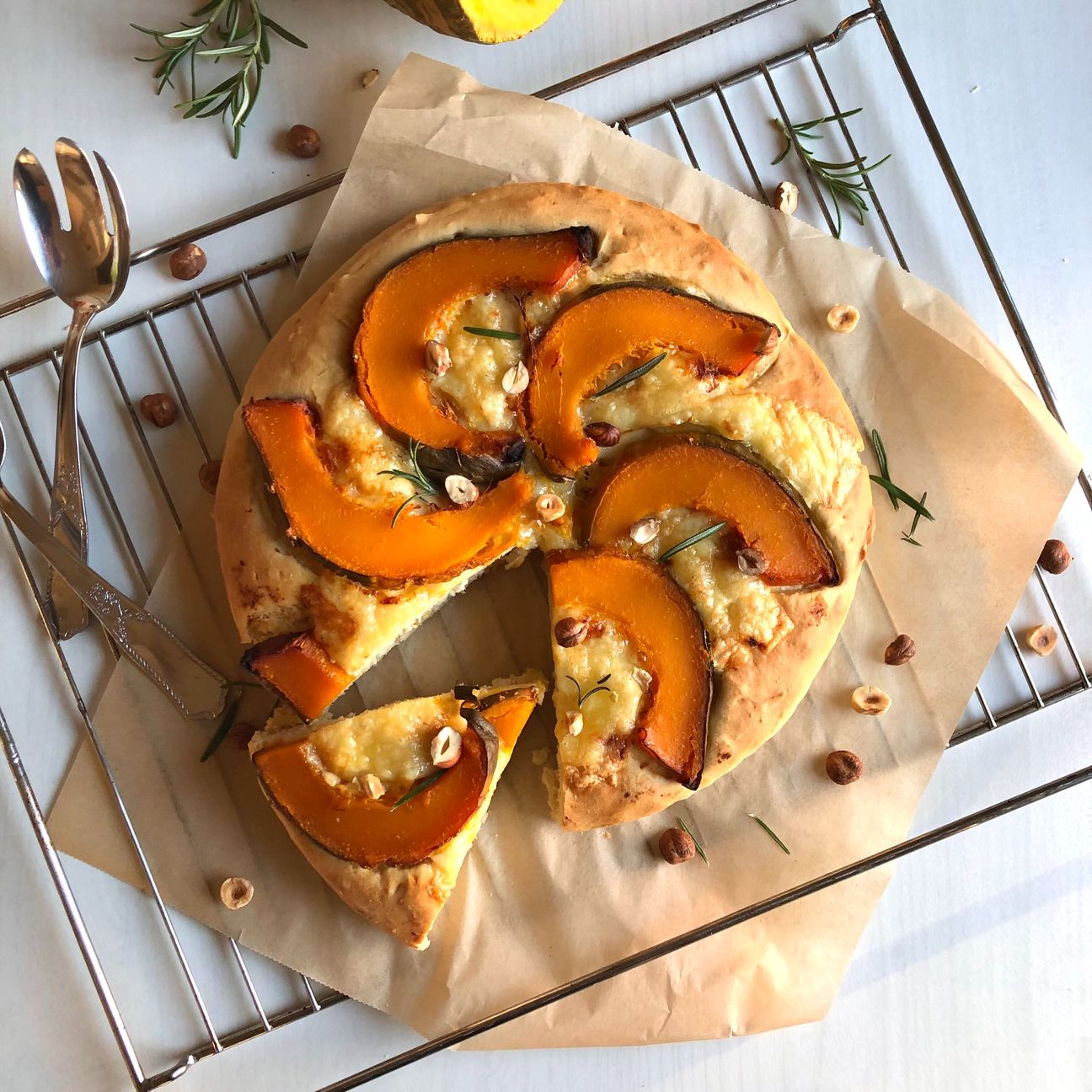 Focaccia morbidissima zucca e formaggio