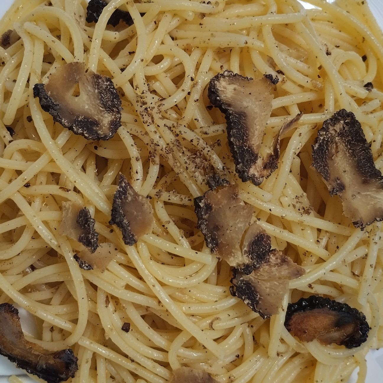 Spaghetti gluten free al Tartufo Bianchetto