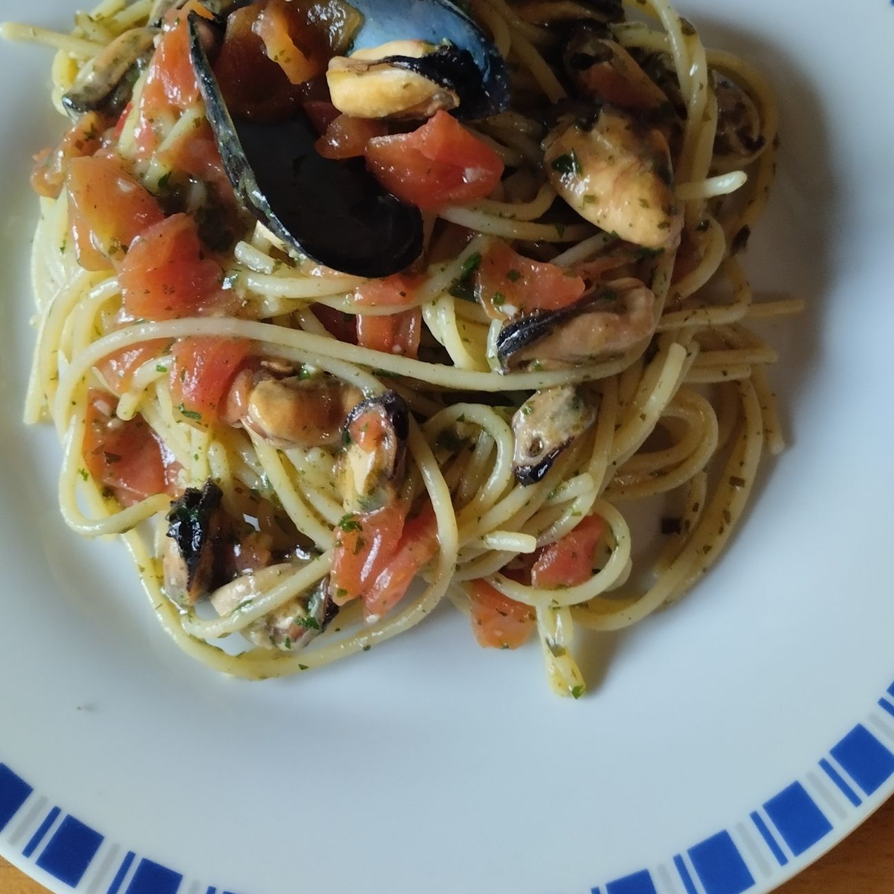 Spaghetti gluten free all'impepata di cozze con pomodorini