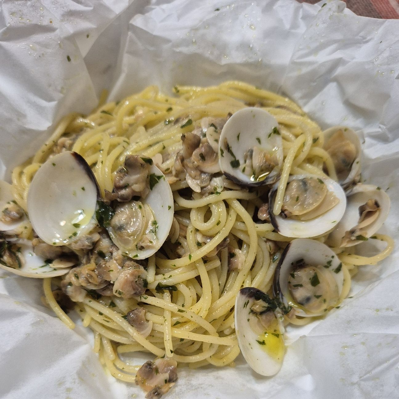 Spaghetti gluten free alle vongole al cartoccio