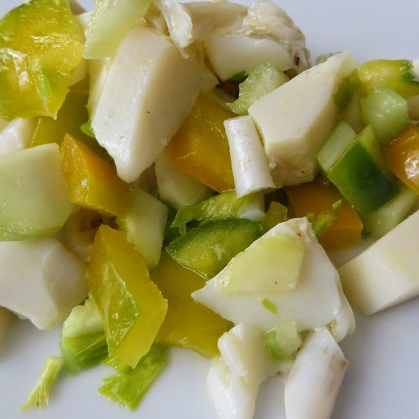 Insalata di seppia, sedano e peperone