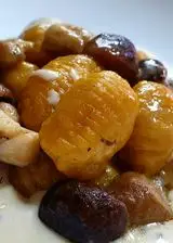 Ricetta Gnocchi di zucca ai porcini e crema al tartufo