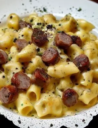 Ricetta Pasta con crema di patate e salsiccia di 58pzz58r4m