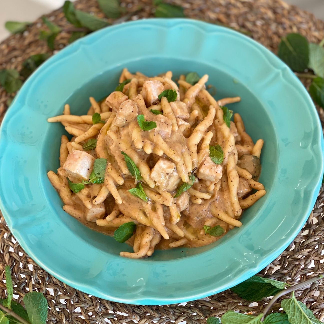 Trofie con crema di melanzane pesce spada e menta