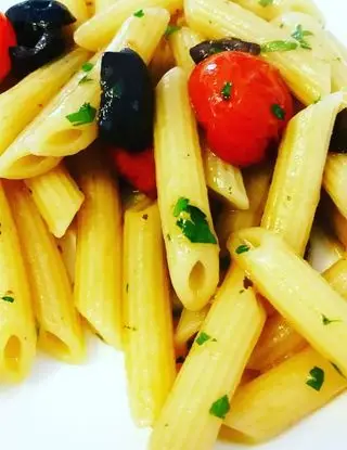 Ricetta Penne, ciliegino confit e olive nere infornate di stefania717