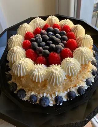 Ricetta Angel Cake con frutti di bosco di crema_al_pistacchio