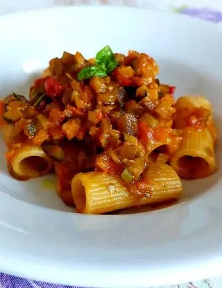 Ricetta Rigatoni al ragù di verdure di osteriadalele