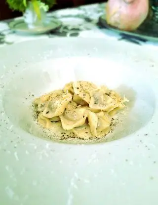 Ricetta Tortelloni di magro grana, pepe e castelmagno di osteriadalele