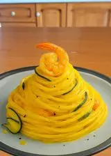 Ricetta Spaghetti gamberi zucchine e zafferano