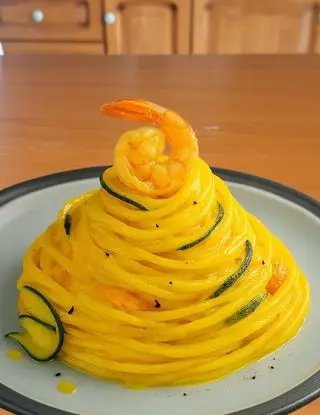 Ricetta Spaghetti gamberi zucchine e zafferano di osteriadalele