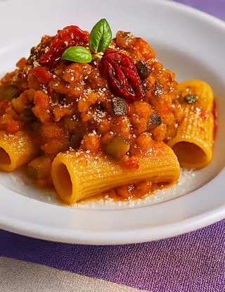 Ricetta Rigatoni al ragù di verdure di osteriadalele