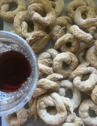 Ricetta Ciambelline al vino rosso di cucinandomidiletto
