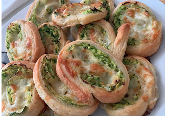 GIRELLE DI SFOGLIA ALLE ZUCCHINE