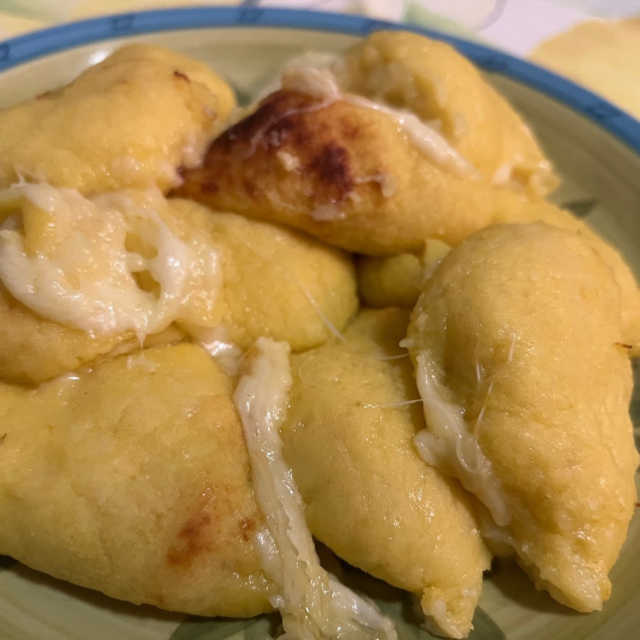 Saccottini di patate farciti con mozzzarella