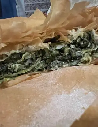 Ricetta Strudel di pasta fillo con spinaci e feta di dolceeunposalato