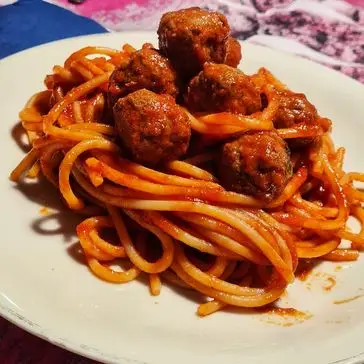 Ricetta Spaghetti con sugo dì polpetta di carne