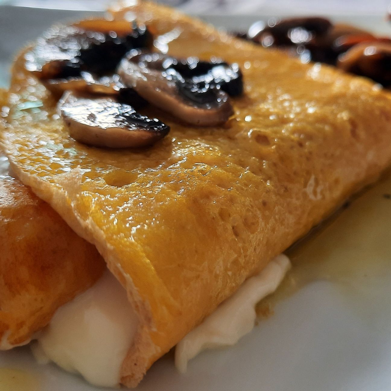 Creps di omelette ai funghi