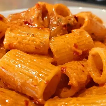 Ricetta Mezze maniche con crema di peperoni e gorgonzola mascarpone