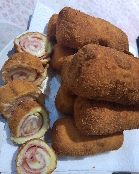 Involtini di pane bianco