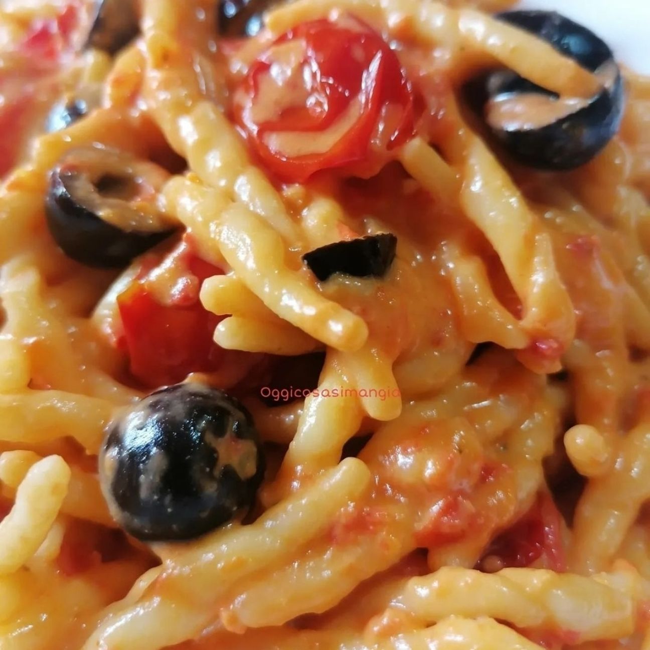 Trofie con Pesto Calabrese ed Olive
