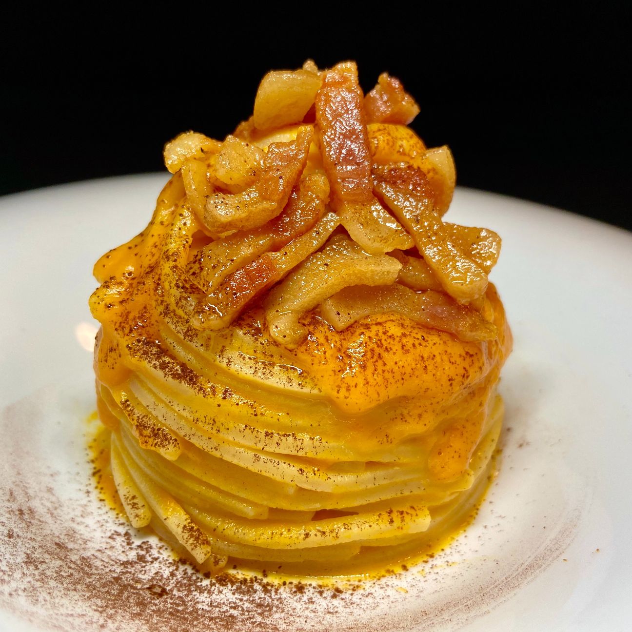 Chitarra con zucca, guanciale e cacao