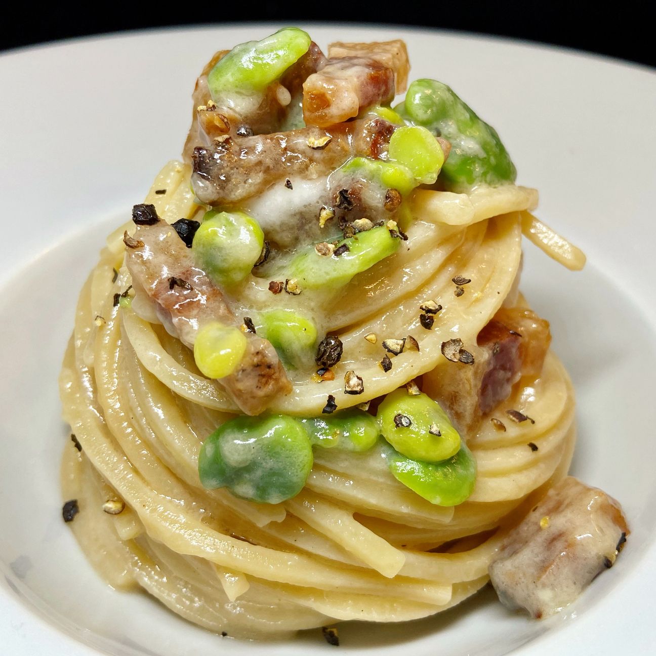 Chitarra con fave, guanciale e pecorino